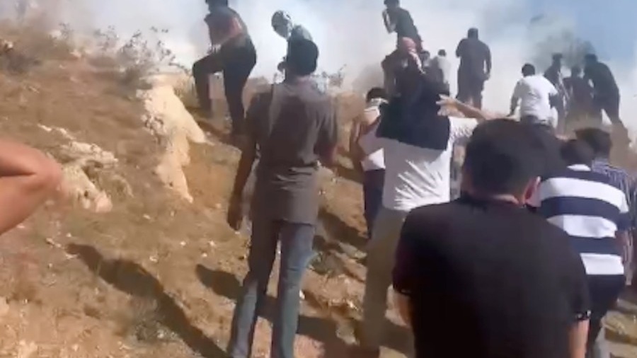 Иорданцы штурмуют границу Израиля, пытаясь прийти на помощь ХАМАСу