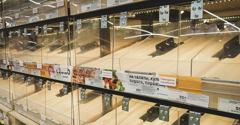 В России закрылись 37% магазинов