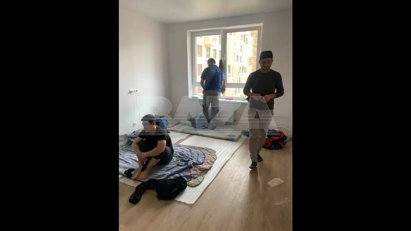 Мигранты живут в купленной людьми квартире вместо общежития