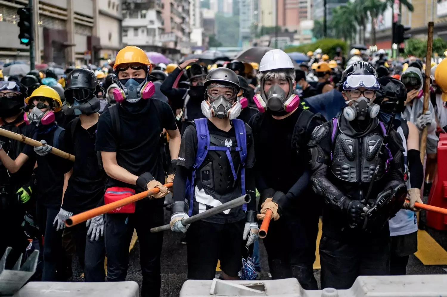 Жители Гонконга в 2019 году стали первопроходцами в сфере маскировки лиц от камер