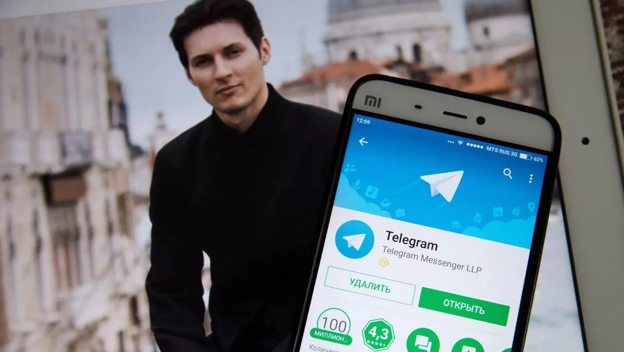 Создатель Telegram Павел Дуров (на фото) не первый раз получает из Кремля сигналы