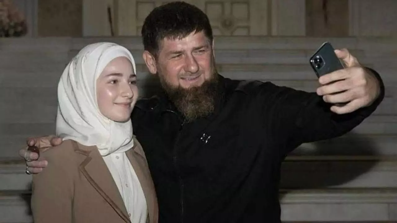 Четвертая дочь Рамзана Кадырова — Табарик, с отцом